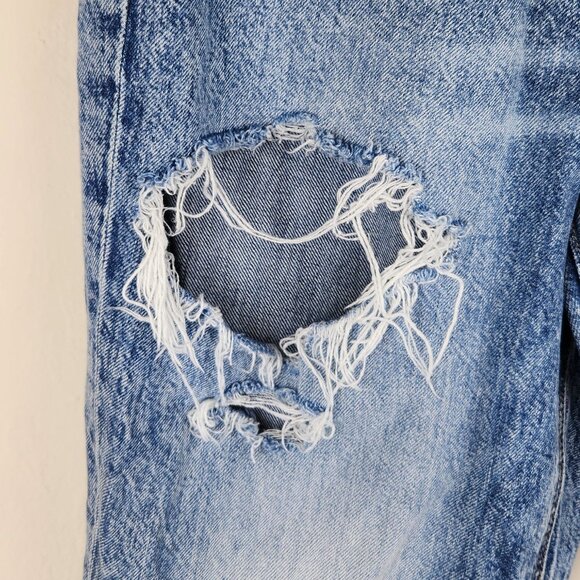 American Eagle Curvy Ripped Distressed Mom Jeans sz 2 - Picture 6 of 14